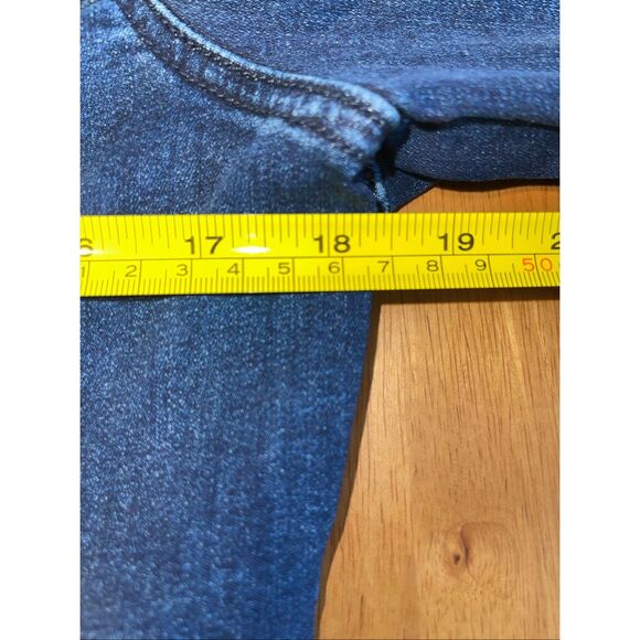 Denim Jacket GUESS Los Angeles Distressed Vintage Size L Cropped Fitted - Picture 6 of 7